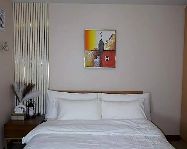 Mnl Hotel